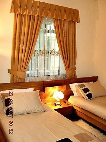 Фермерский дом Model Farm *