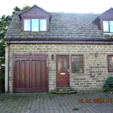 Model Farm Μπράντφορντ